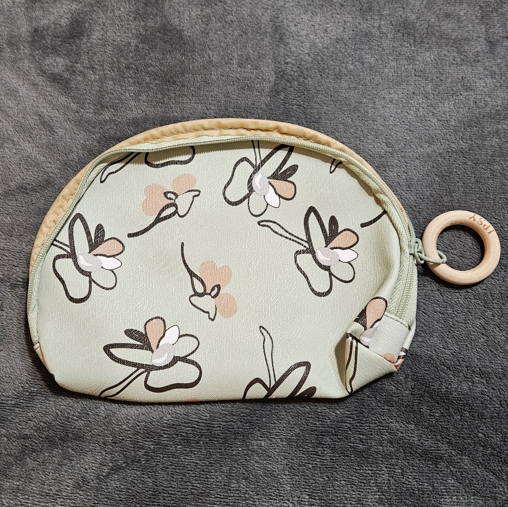 Empty Ipsy Cosmetics Bag with Wooden Ring Zipper Pull